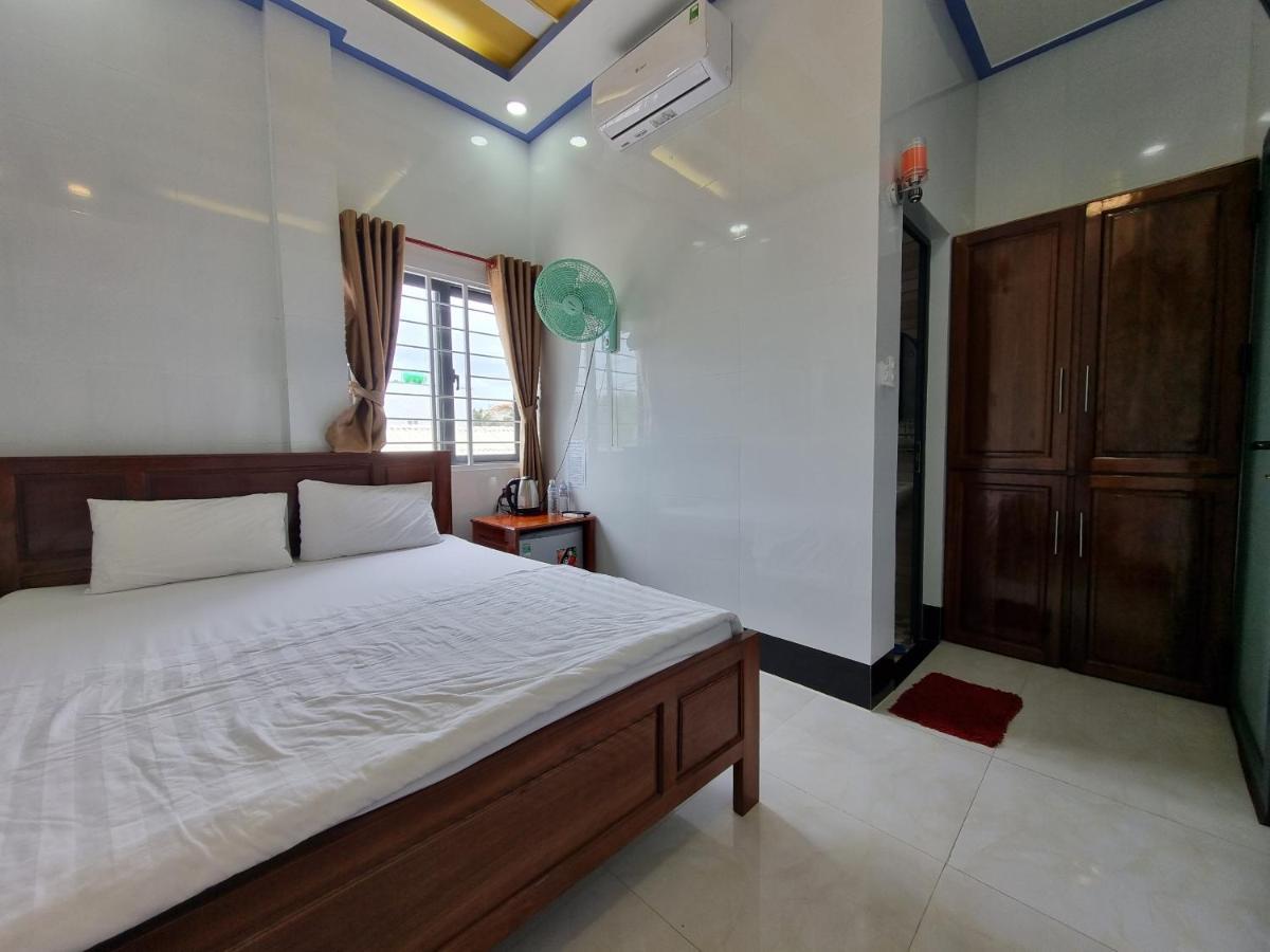 Huong Duong Hotel Dao Phu Quy Room photo