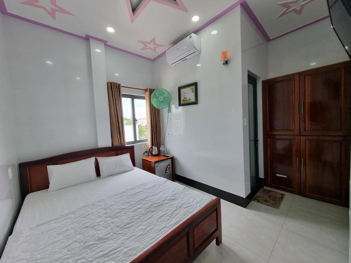 Huong Duong Hotel Dao Phu Quy Exterior photo